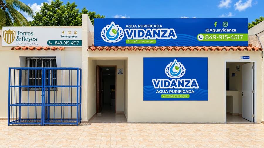 Fachada del local de Agua VIDANZA en Villas de Pantoja